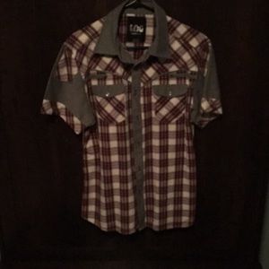 Men’s short sleeve button down